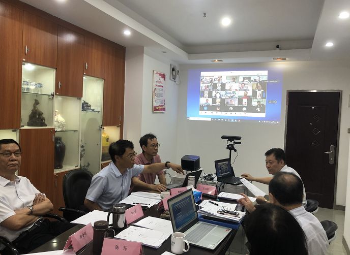 首個中國《陶瓷巖板》產(chǎn)品標(biāo)準(zhǔn)通過專家審定_3