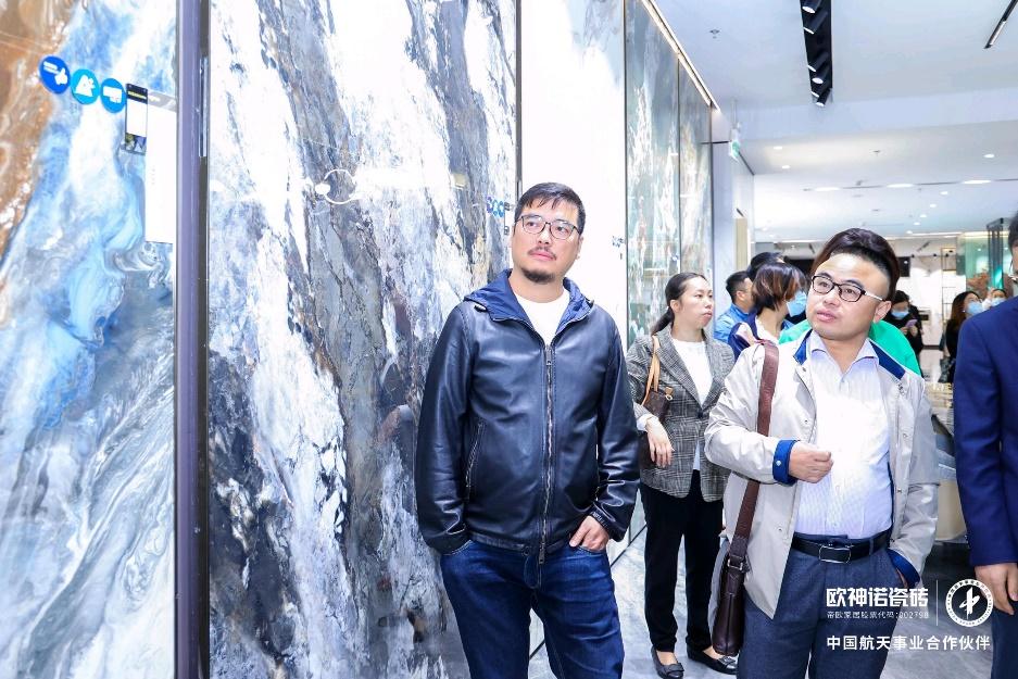 歐神諾5G雙層窯爐巖板智能生產(chǎn)線正式點(diǎn)火！_9