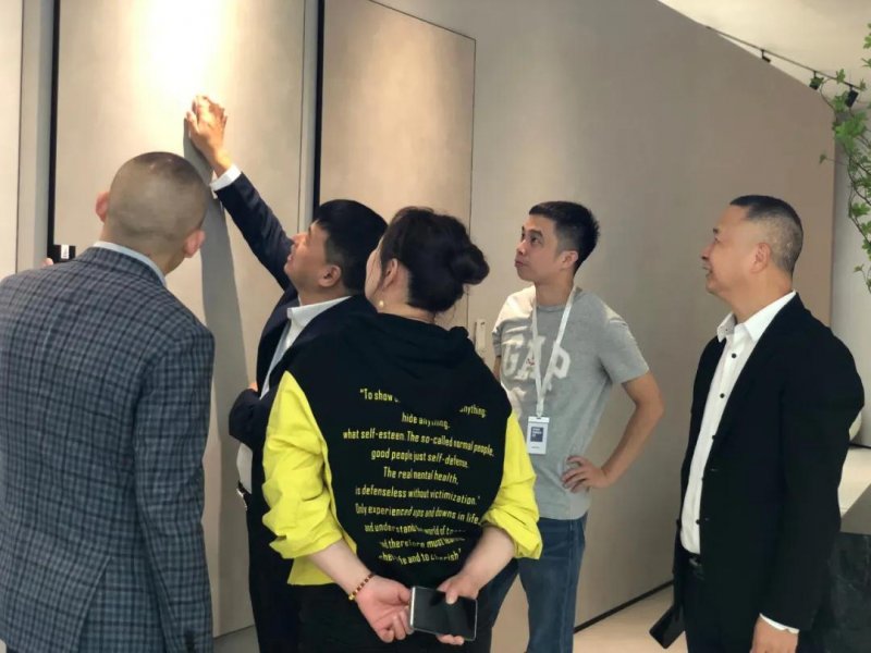 依諾巖板瓷磚“2022新品規(guī)劃及品牌策略研討會(huì)”圓滿舉行_3