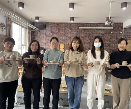 體驗非遺熱辣滾燙――盛世長安小學(xué)開展“三八” 女神節(jié)陶藝制作活動