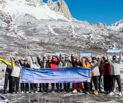 新明珠巖板回歸自然， 以《造物》之名，演繹向山而行