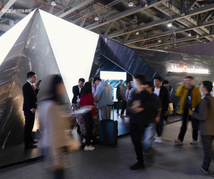 廣州設(shè)計(jì)周完美收官！新明珠巖板x梁礎(chǔ)夫，共探高端巖板發(fā)展新紀(jì)元